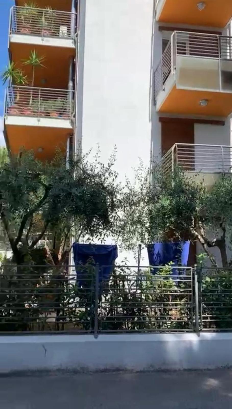 Ferienwohnung Damiano Chiesa Flexrent - Abissinia Riccione Exterior foto
